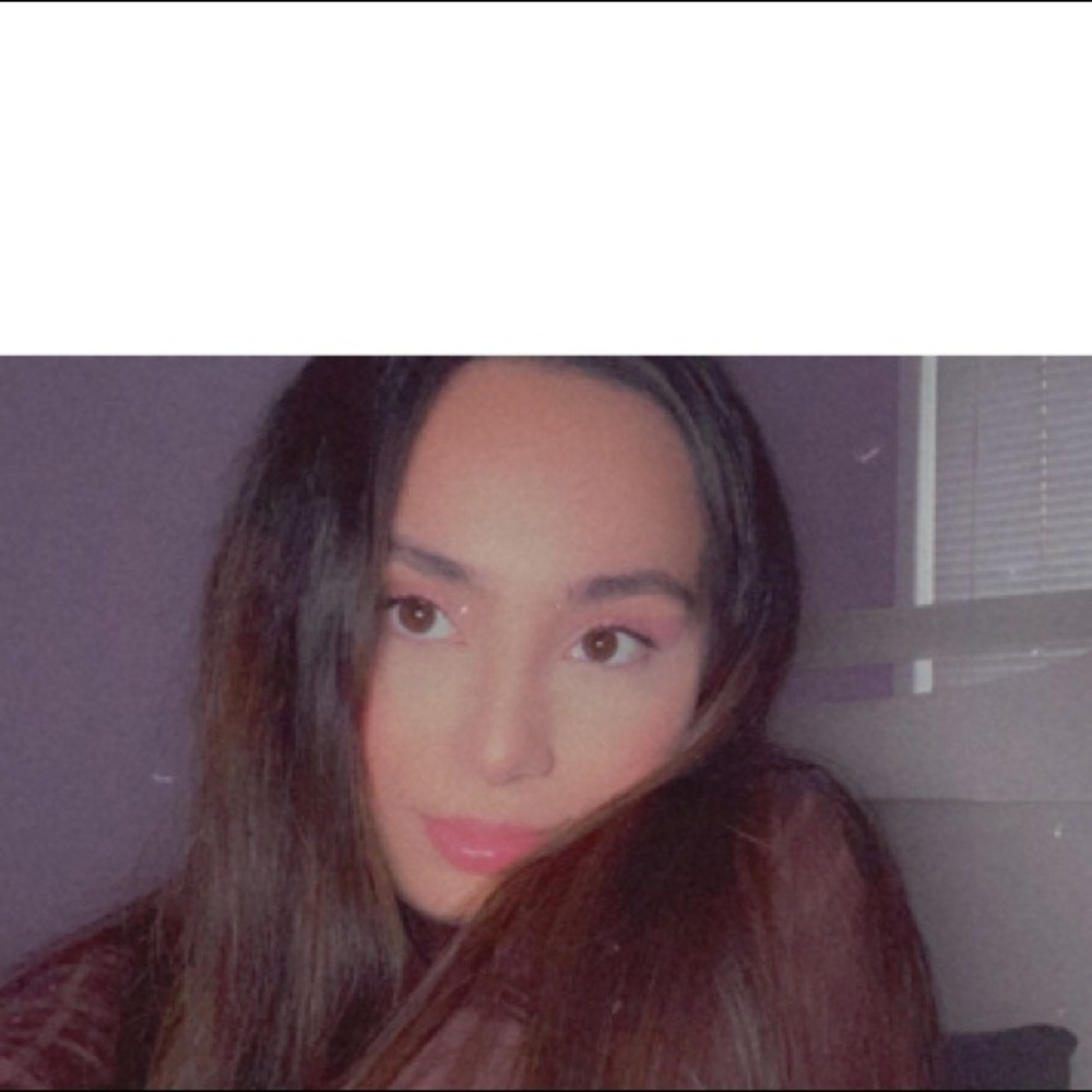 Meet your Posher, Cassandra